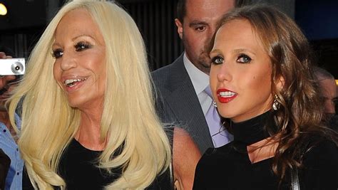 Donatella Versace: «Mia figlia Allegra lotta contro l'anoressia. Ma 